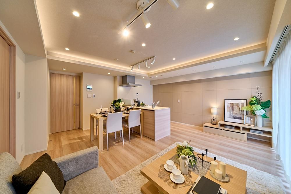 2LDK Apartment for Sale in Shibuya, Tokyo - 55.71 sqm - Thumbnail 2