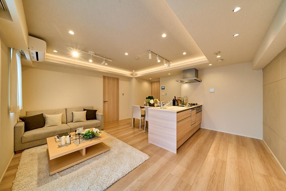 2LDK Apartment for Sale in Shibuya, Tokyo - 55.71 sqm - Thumbnail 4