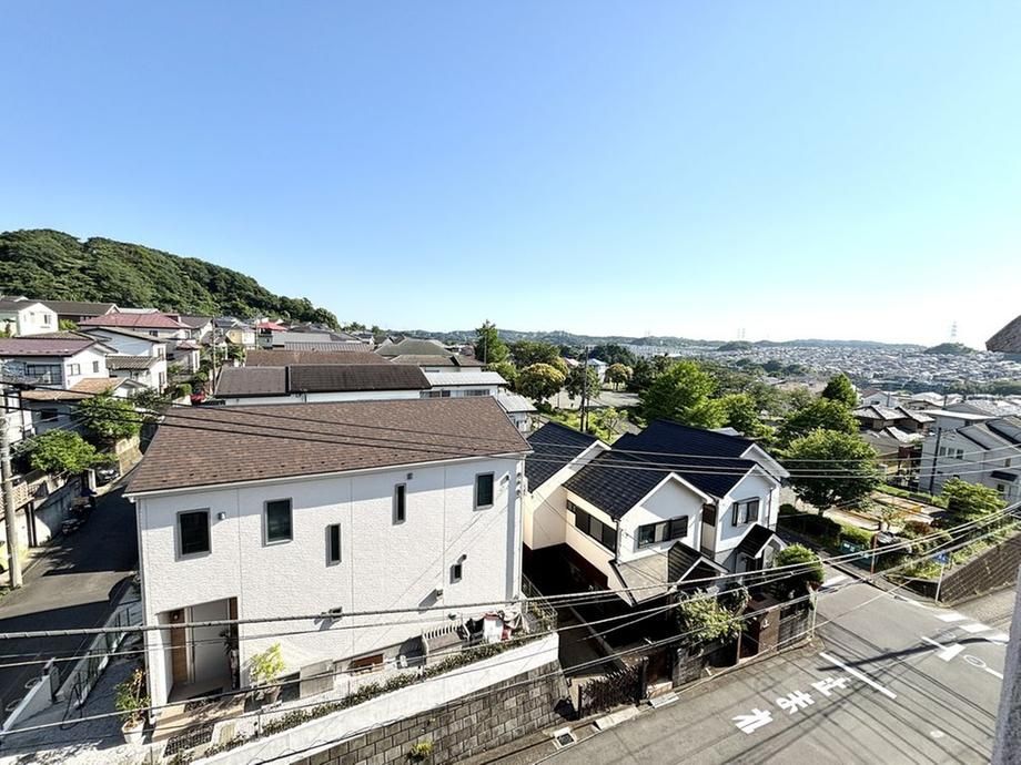 Renovated 3LDK Apartment for Sale in Yokohama Sakae Ward - Thumbnail 4