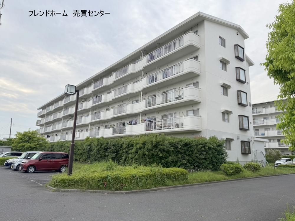 3LDK Apartment for Sale in Sugito, Saitama - 78.94m² - Thumbnail 2