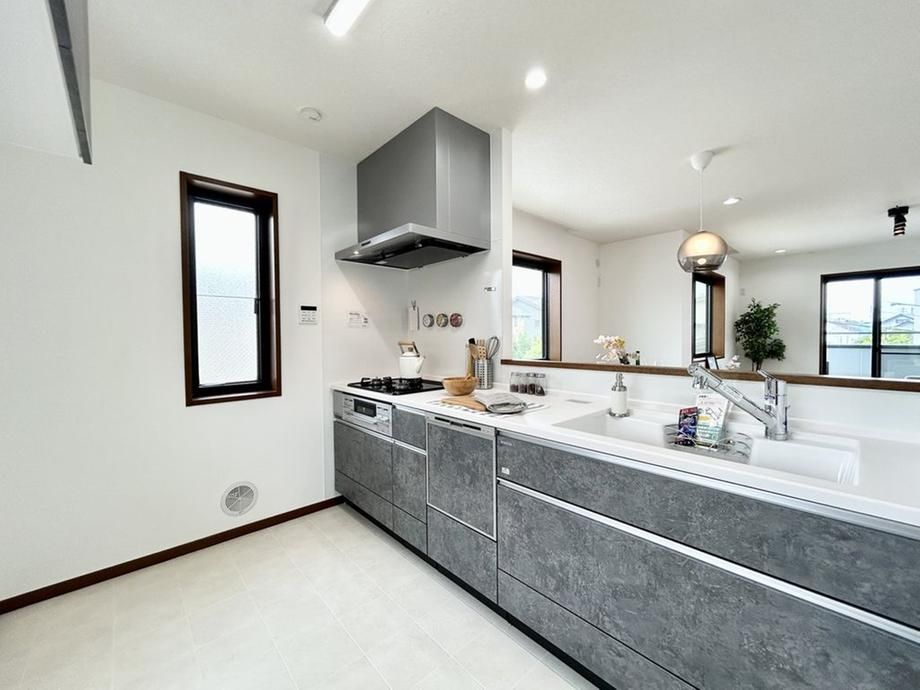 4LDK House for Sale in Chigasaki, Kanagawa - 137.08m2 - Thumbnail 3