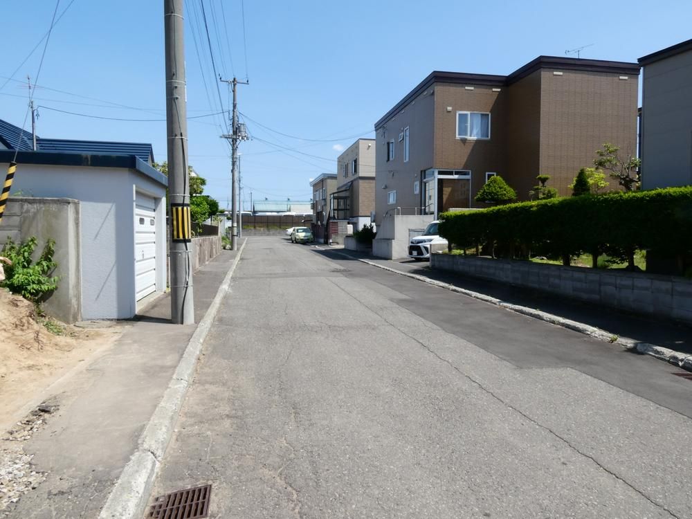 Renovated 4LDK House in Sapporo's Atsubetsu Ward with Parking - Thumbnail 4