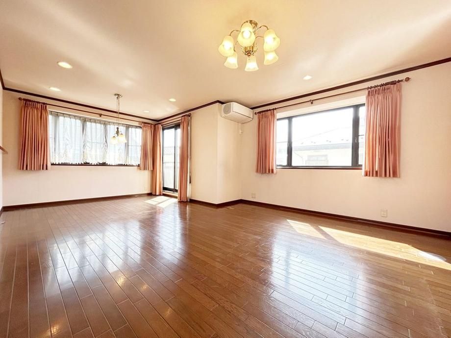 3LDK+S House for Sale in Shinmachi, Fuchu, Tokyo - 129m2 - Thumbnail 4