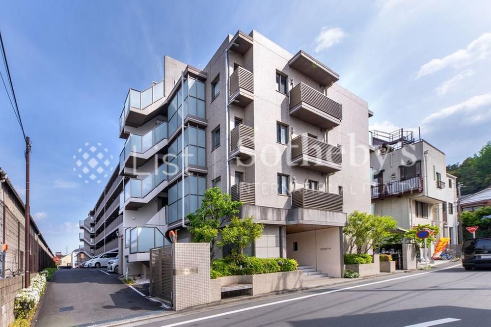 3LDK Apartment for Sale in Kohoku Ward, Yokohama - Image 1