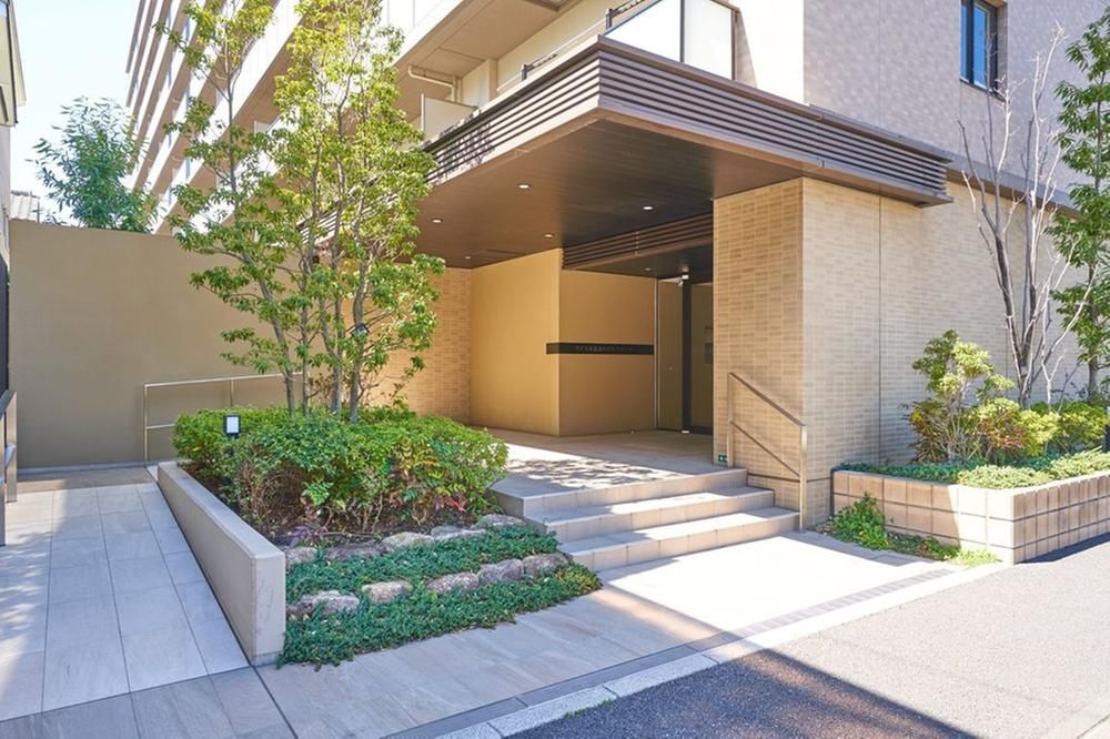 4LDK Apartment for Sale in Minami-ku, Saitama City - Thumbnail 3