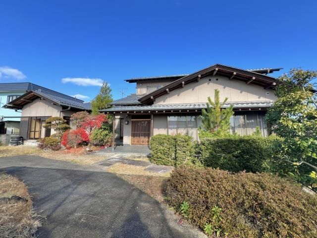 10LDK House with Large Garden in Fukushima City - Thumbnail 2