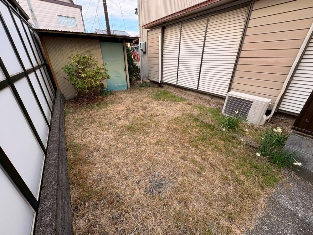 5DK House for Sale in Shimizu Ward, Shizuoka City - 14.9M Yen - Thumbnail 2
