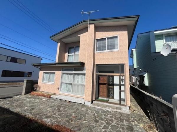 4LDK Used House on Corner Lot in Tomakomai, Hokkaido - Thumbnail 2