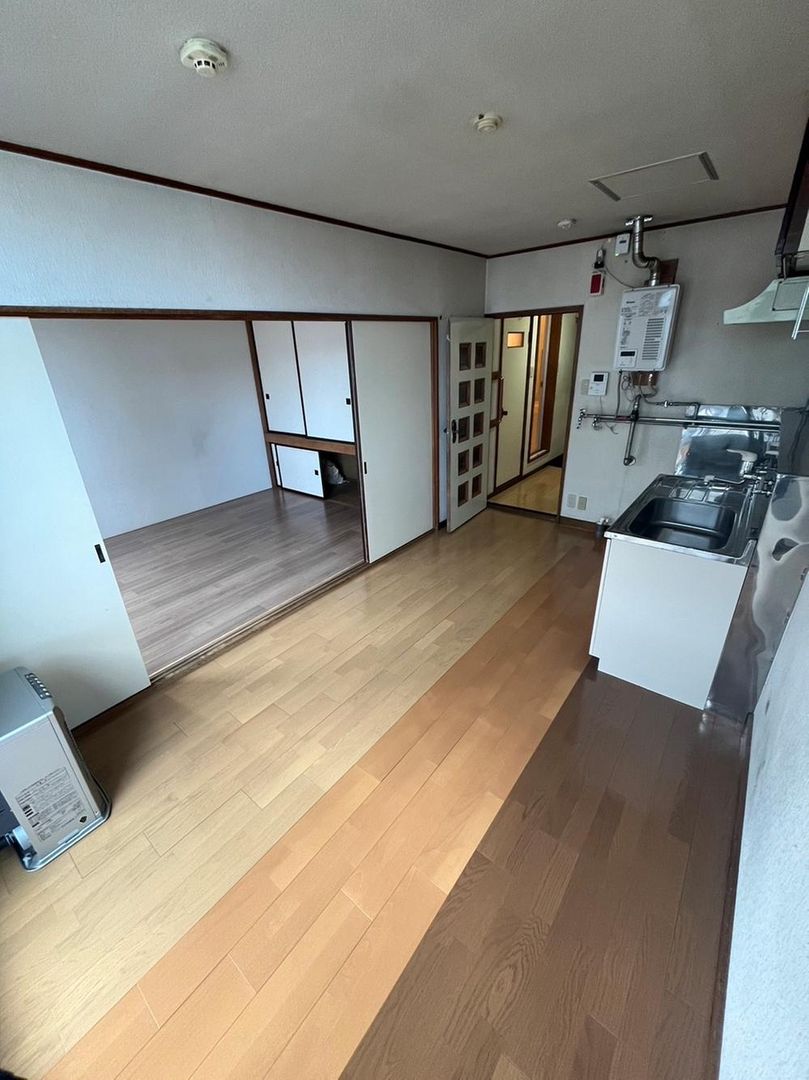 Renovated 1DK Apartment for Sale in Otaru, Hokkaido - Thumbnail 4