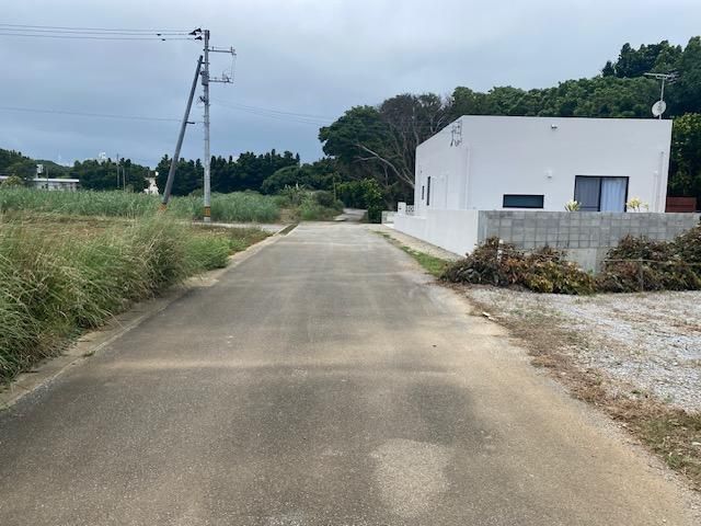 611 sqm Land for Sale in Bise, Motobu, Okinawa - Thumbnail 2