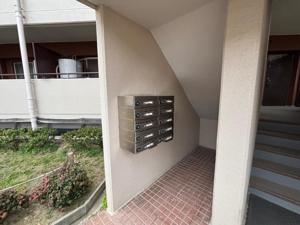 Tezukayama Sentoporia 2LDK Apartment for Sale in Osaka Abeno - Thumbnail 3