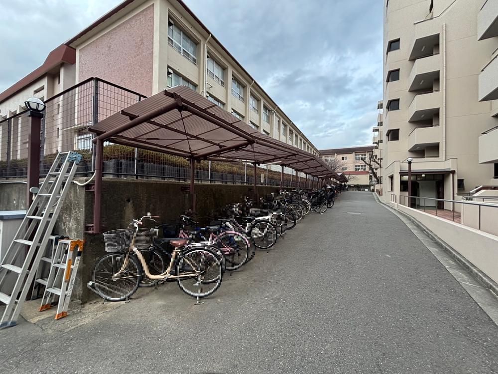 Tezukayama Sentoporia 2LDK Apartment for Sale in Osaka Abeno - Thumbnail 4