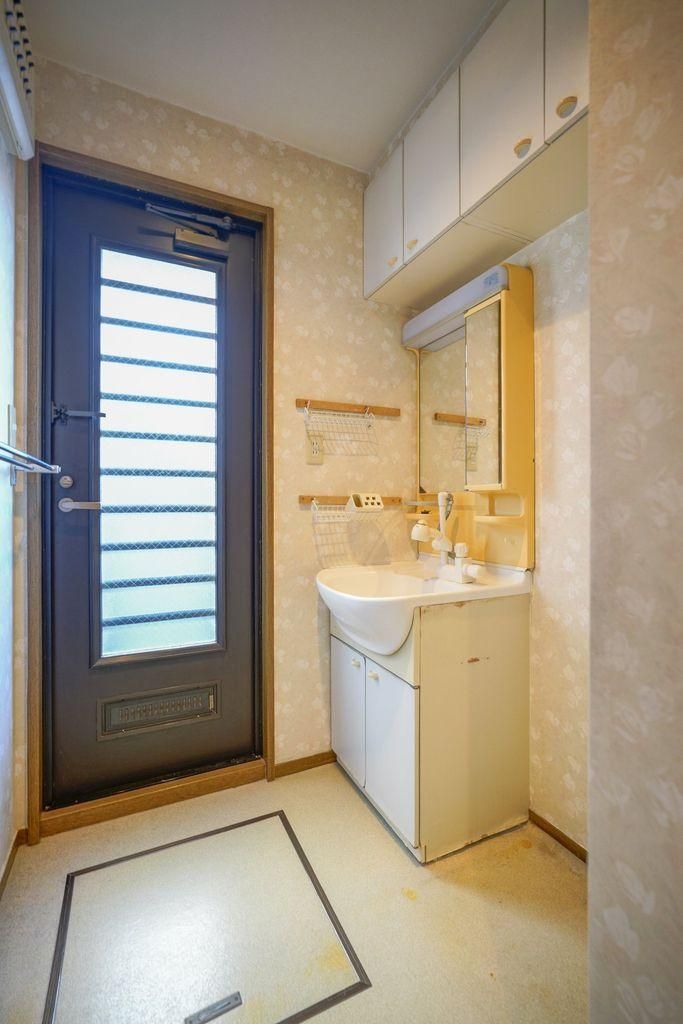 4LDK Used House in Nakano, Tokyo - 111 sqm Land - 64.4M Yen - Image 1