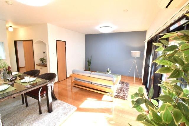 2LDK Apartment for Sale in Hitachinaka, Ibaraki - 61.81m2 - Thumbnail 3