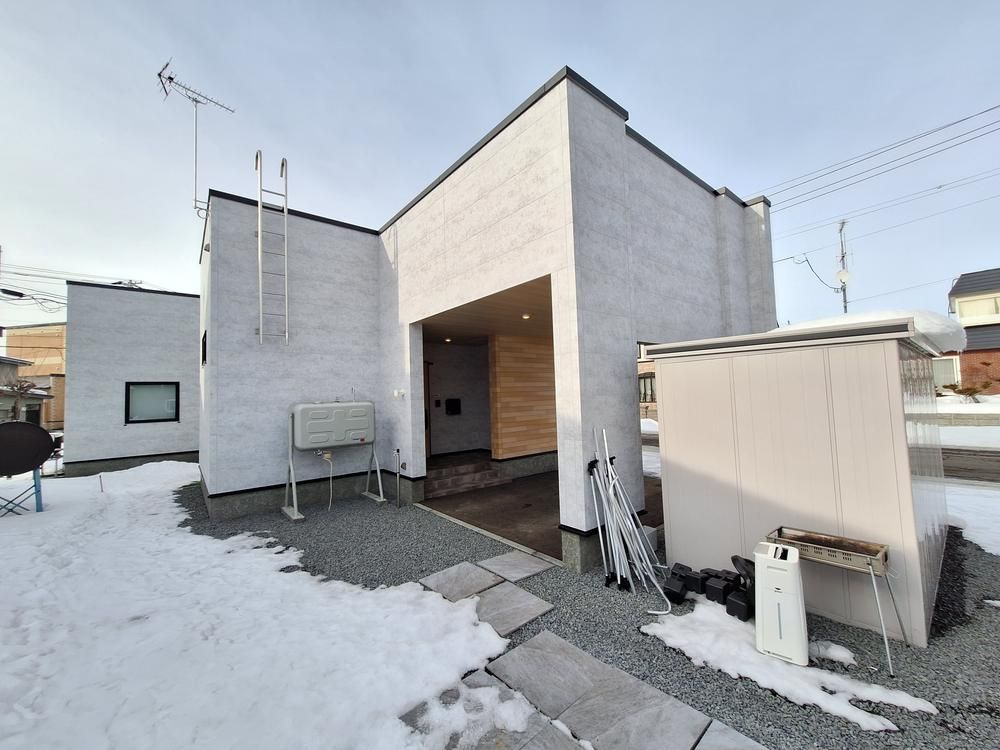 New 2024 2LDK House in Furano, Hokkaido with Long-Term Excellent Housing Certification - Thumbnail 2