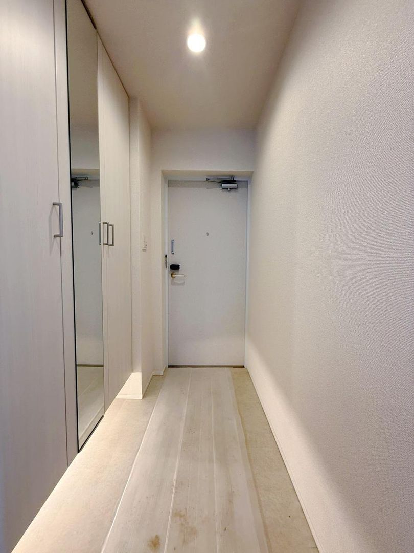 Renovated 4LDK Apartment for Sale in Higashi-ku, Sapporo - Image 1