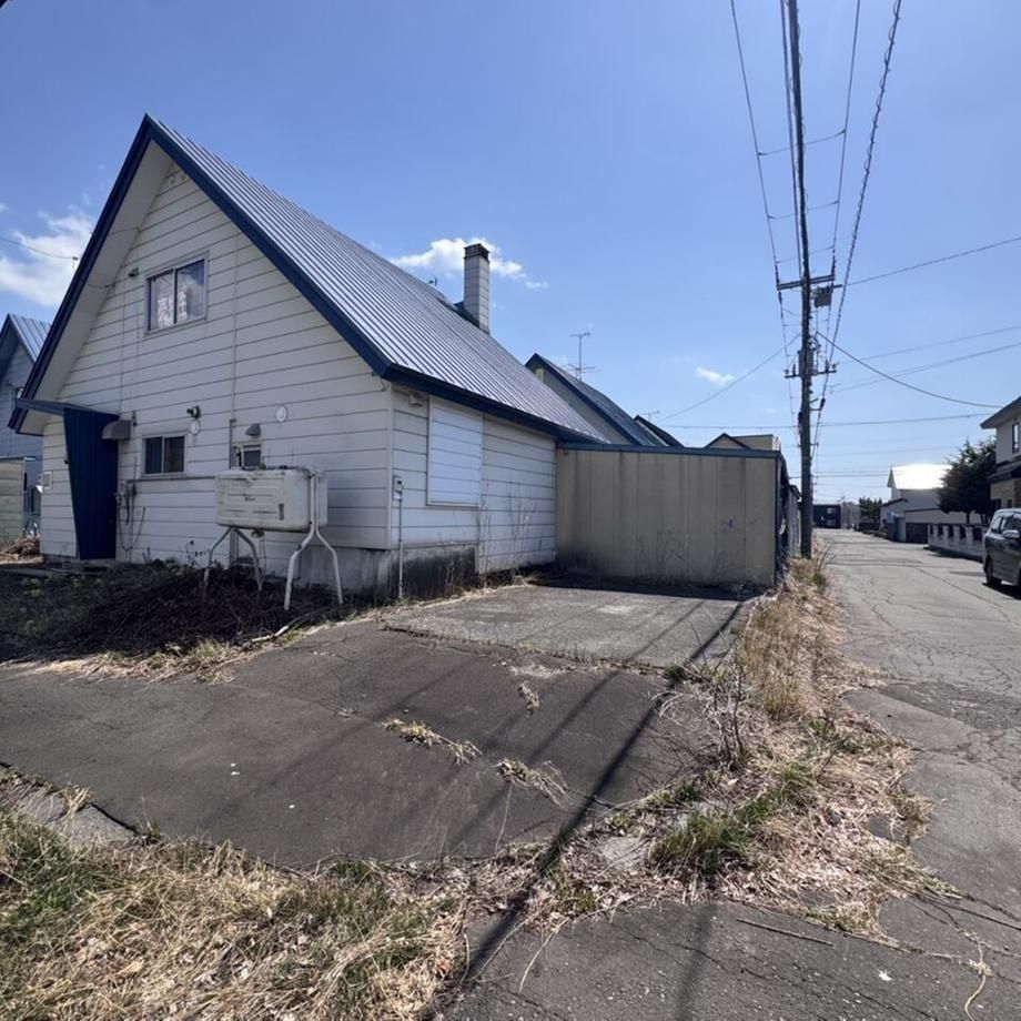 4LDK Used House for Sale in Tomakomai, Hokkaido - 3.5M Yen - Thumbnail 3
