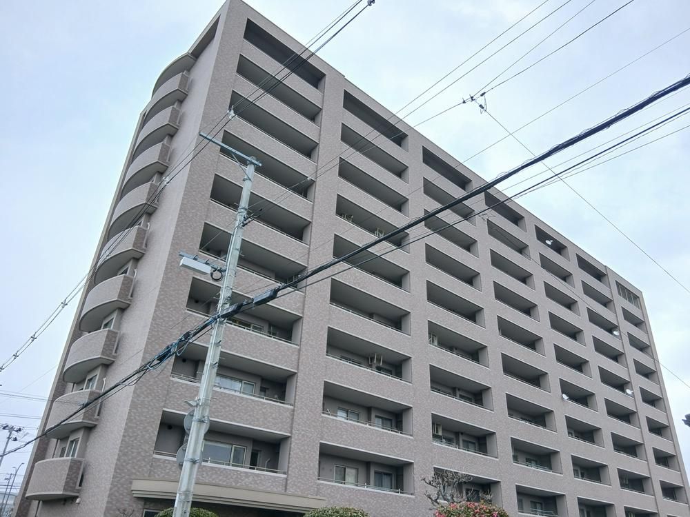 Fully Renovated 3LDK Apartment in Sendai Wakabayashi - Thumbnail 2