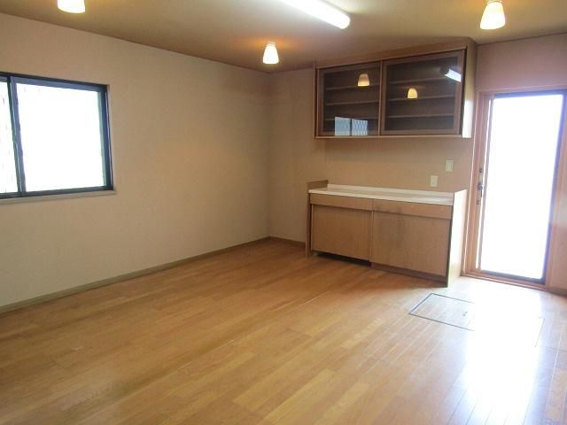 3LDK House for Sale in Koga, Ibaraki - 182.07 sqm - Thumbnail 2