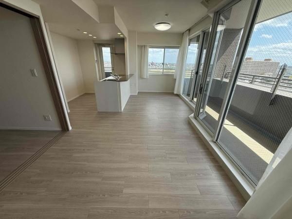 Renovated 4LDK Apartment in Sendai, Miyagi - 87.32 sqm - Thumbnail 4