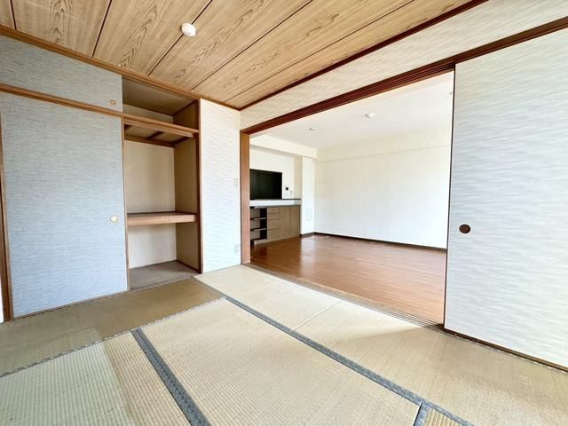 Luxel Mansion Gyotoku No.2 3LDK Apartment for Sale in Ichikawa - Thumbnail 3