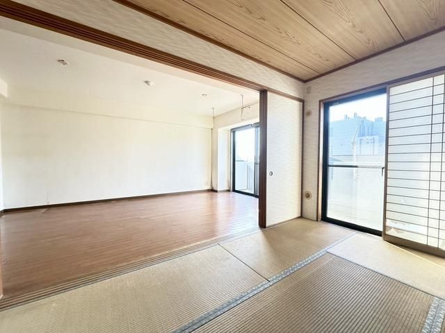 Luxel Mansion Gyotoku No.2 3LDK Apartment for Sale in Ichikawa - Thumbnail 4