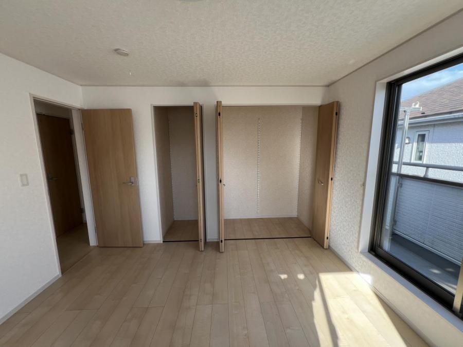 4LDK House for Sale in Inage-ku, Chiba City - 121m2 Land - Thumbnail 4