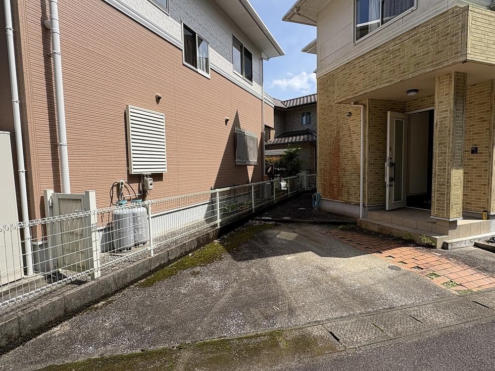 4LDK Detached House for Sale in Miyazaki City - 130.38 sqm - Thumbnail 3