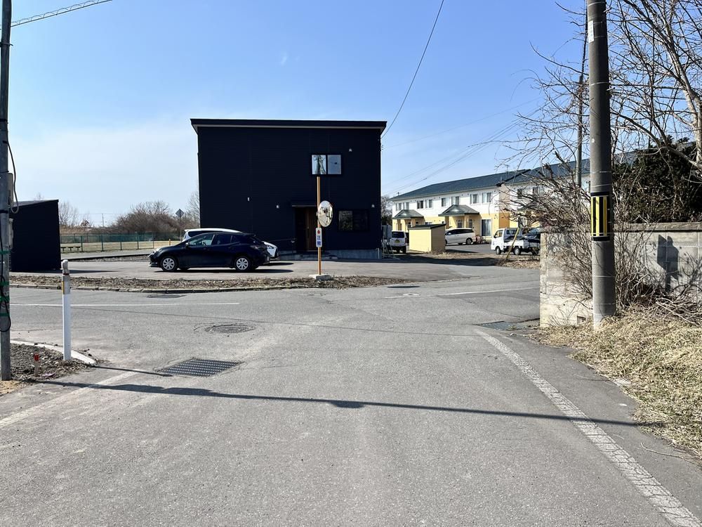 2LDK Detached House for Sale in Date City, Hokkaido - Thumbnail 2