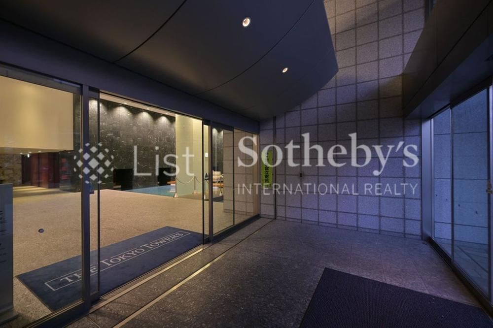 THE TOKYO TOWERS SEA TOWER 52F 2LDK Apartment in Chuo, Tokyo - Thumbnail 4