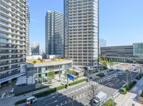 M.M.TOWERS the West 3LDK Apartment in Minato Mirai, Yokohama - Thumbnail 2