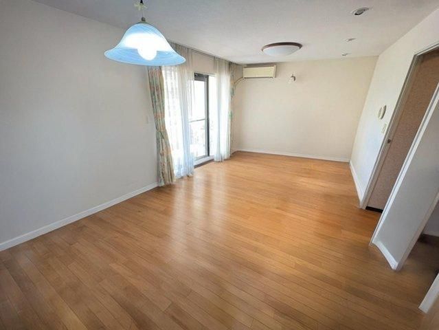 4LDK Apartment for Sale in Asahi Ward, Yokohama - Thumbnail 3