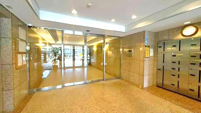 3LDK Apartment for Sale in Isogo-ku, Yokohama - 67.83m² - Thumbnail 4