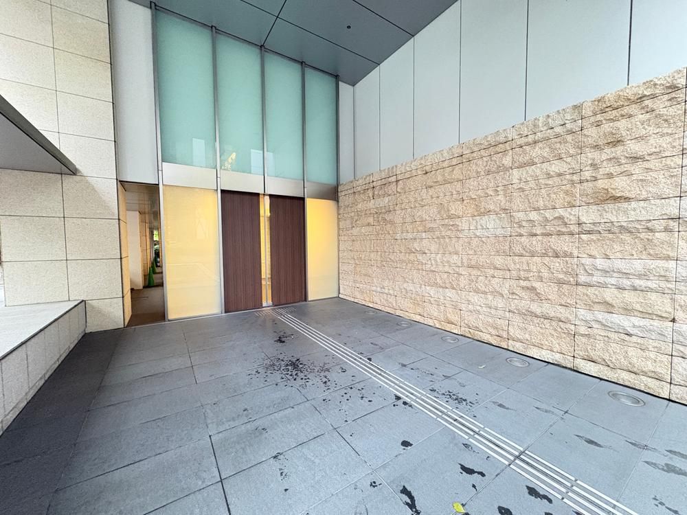 2LDK Apartment for Sale in Shinjuku, Tokyo - 59.29m2 - Thumbnail 4