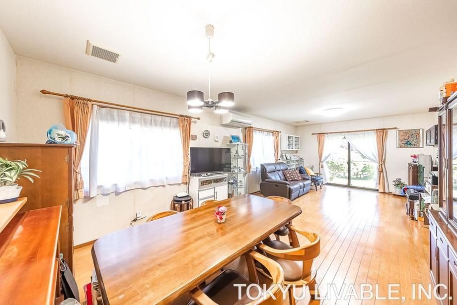 4LDK House for Sale in Tsurumi-ku, Yokohama, 205m² - Thumbnail 4
