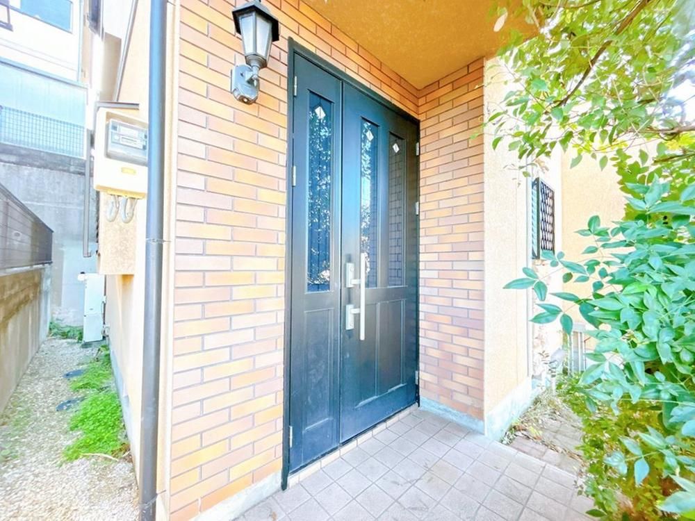 Renovated 4LDK House for Sale in Hirakata, Osaka - Thumbnail 4