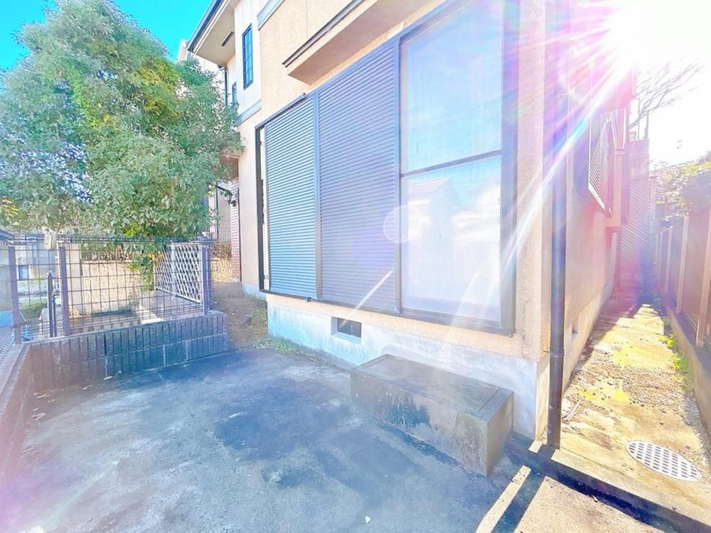 Renovated 4LDK House for Sale in Hirakata, Osaka - Thumbnail 3