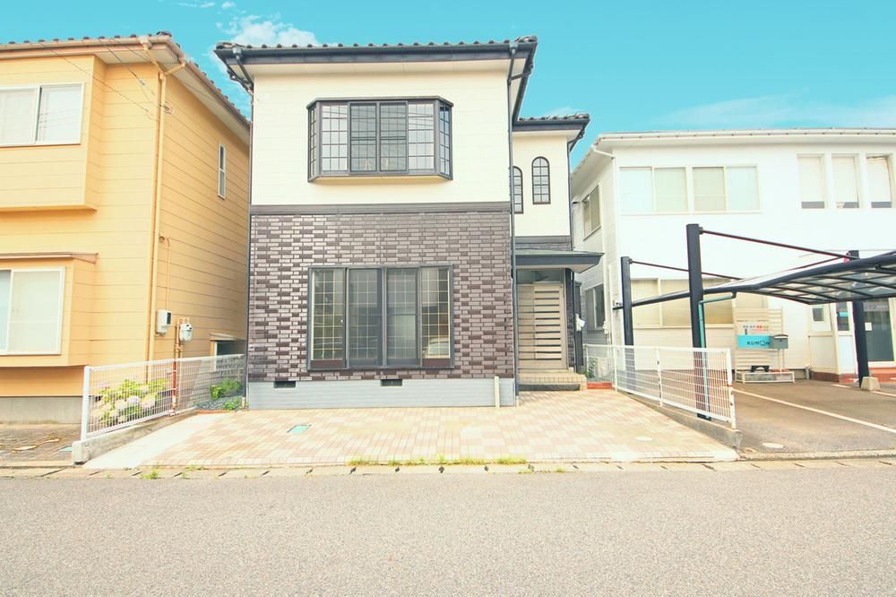 Renovated 4LDK House with Internal Garage in Niigata Central Ward - Thumbnail 2