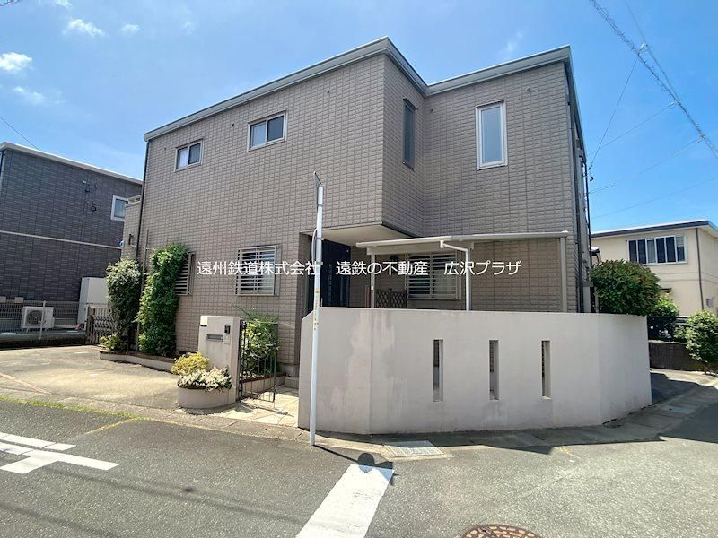 Hebel House in Hamamatsu: 4LDK+S on Northwest Corner Lot - Thumbnail 3