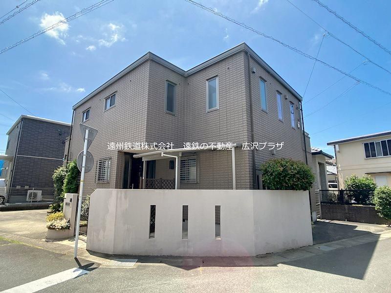 Hebel House in Hamamatsu: 4LDK+S on Northwest Corner Lot - Thumbnail 2