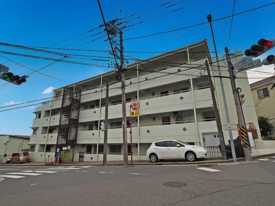 3DK Apartment for Sale in Tsurumi, Yokohama - 57.41m2 - Thumbnail 3
