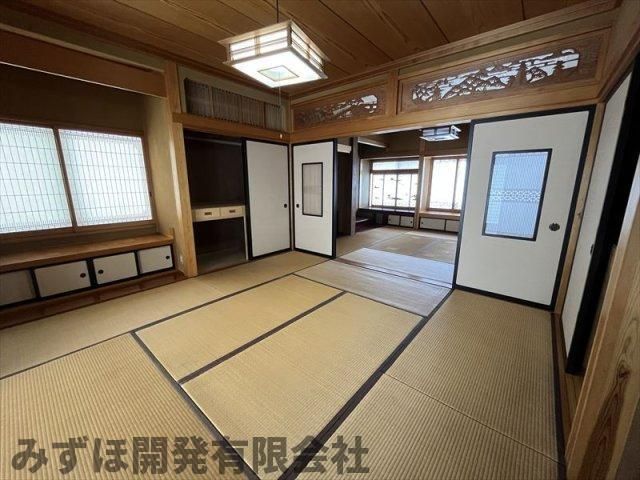 Spacious 7DK House with 6-Car Parking in Higashine, Yamagata - Thumbnail 4