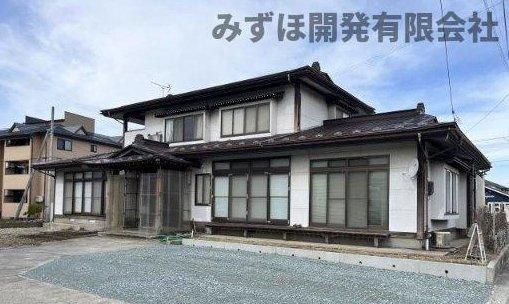 Spacious 7DK House with 6-Car Parking in Higashine, Yamagata - Thumbnail 2