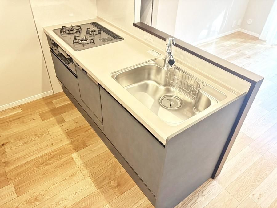 Renovated 2LDK Apartment in Ebina, Kanagawa - Thumbnail 4