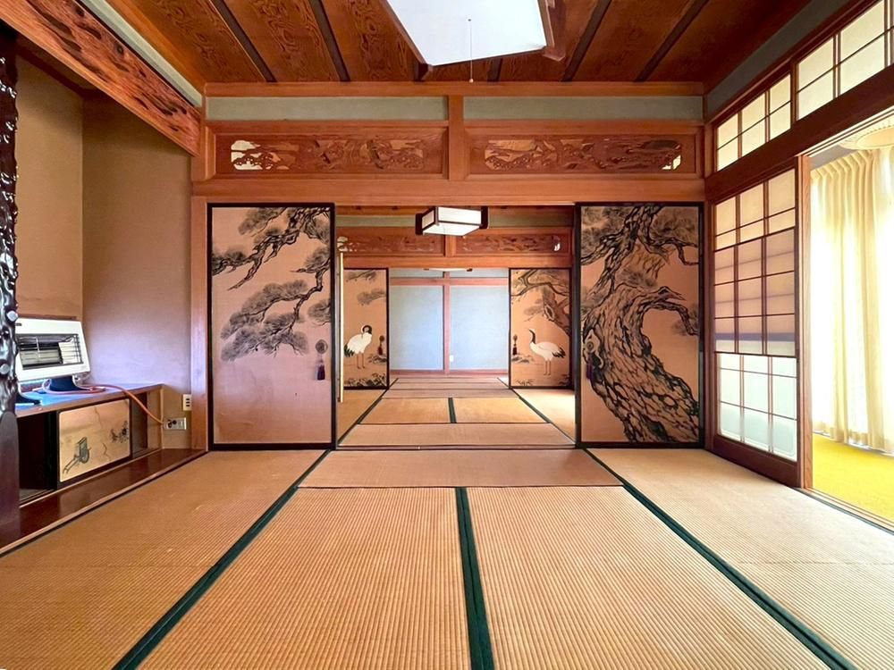 Spacious 10LDK House for Sale in Akita City with Large Land - Thumbnail 2