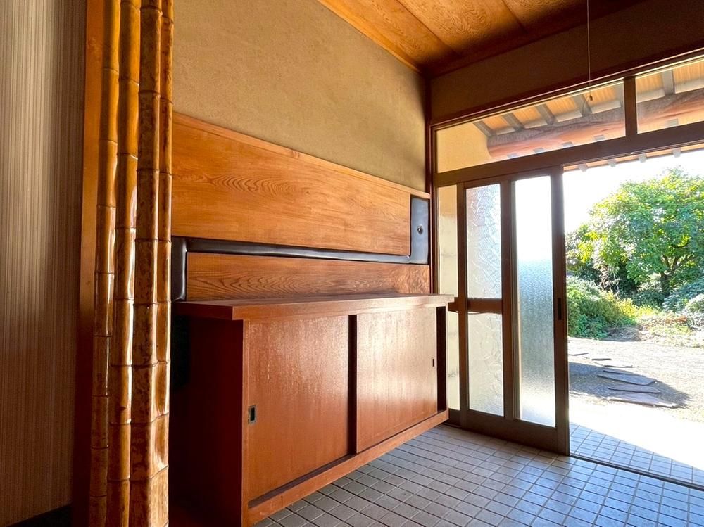 Spacious 10LDK House for Sale in Akita City with Large Land - Thumbnail 4
