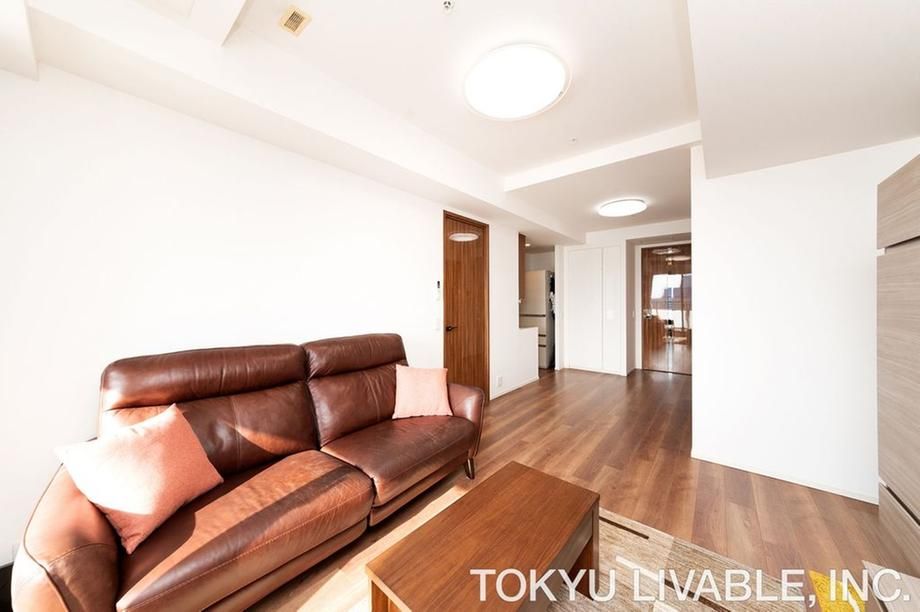 3LDK Apartment for Sale in Shinjuku, Tokyo - 77m2 - Thumbnail 3