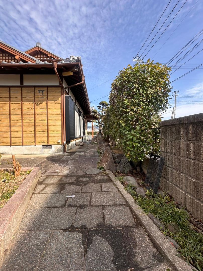 7DK House for Sale in Omura City, Nagasaki Prefecture - Thumbnail 2