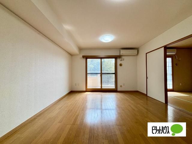 Charele Ushiku 3LDK Apartment for Sale in Ushiku, Ibaraki - Thumbnail 4