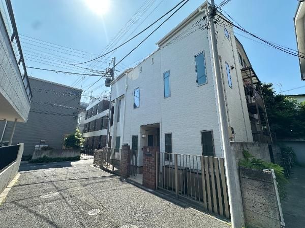 3LDK Corner Lot House in Nishi-Ikebukuro, Toshima, Tokyo - Thumbnail 2